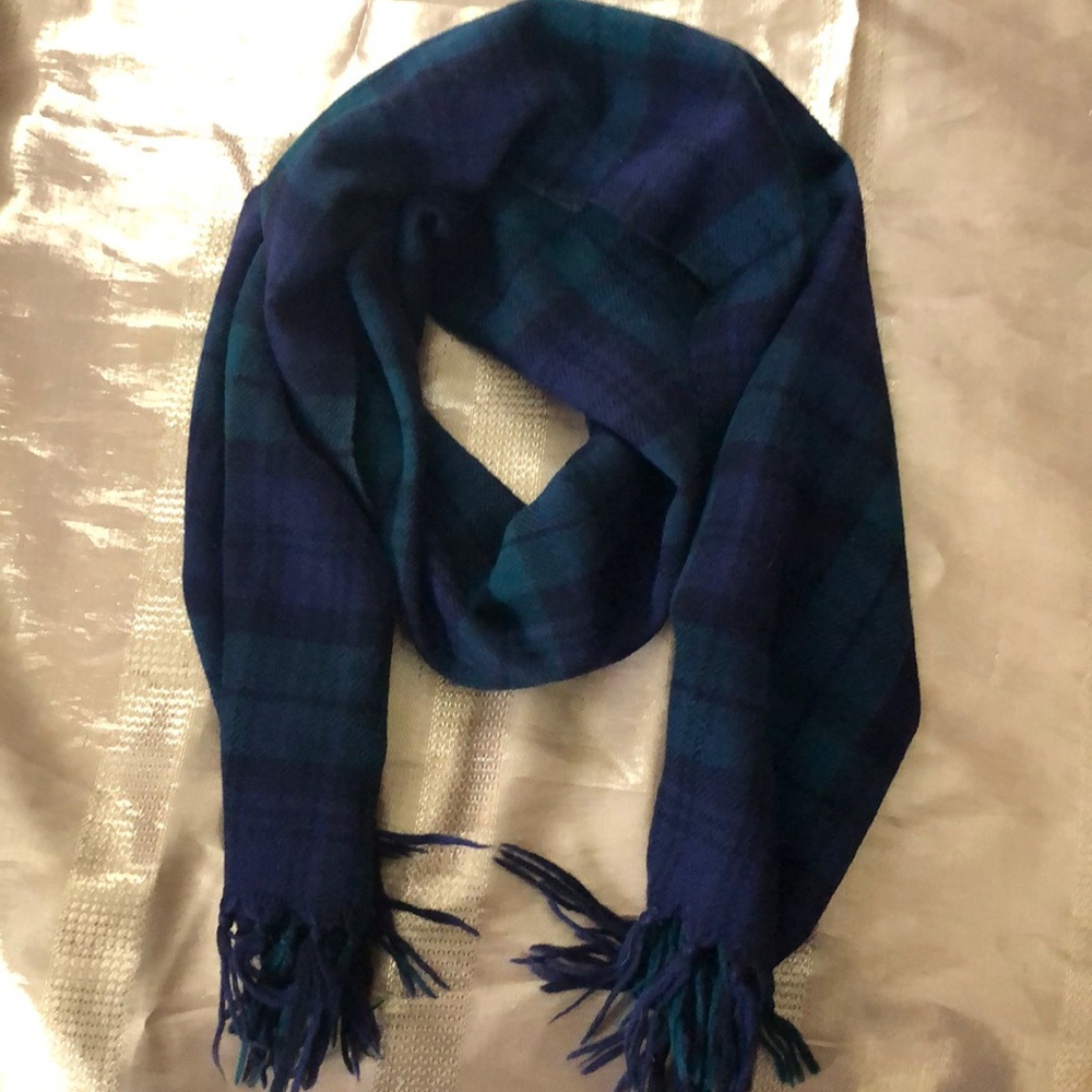 Scarf - Picture 3 of 6